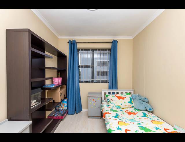 2 BEDROOM FLAT FOR SALE IN PLUMSTEAD